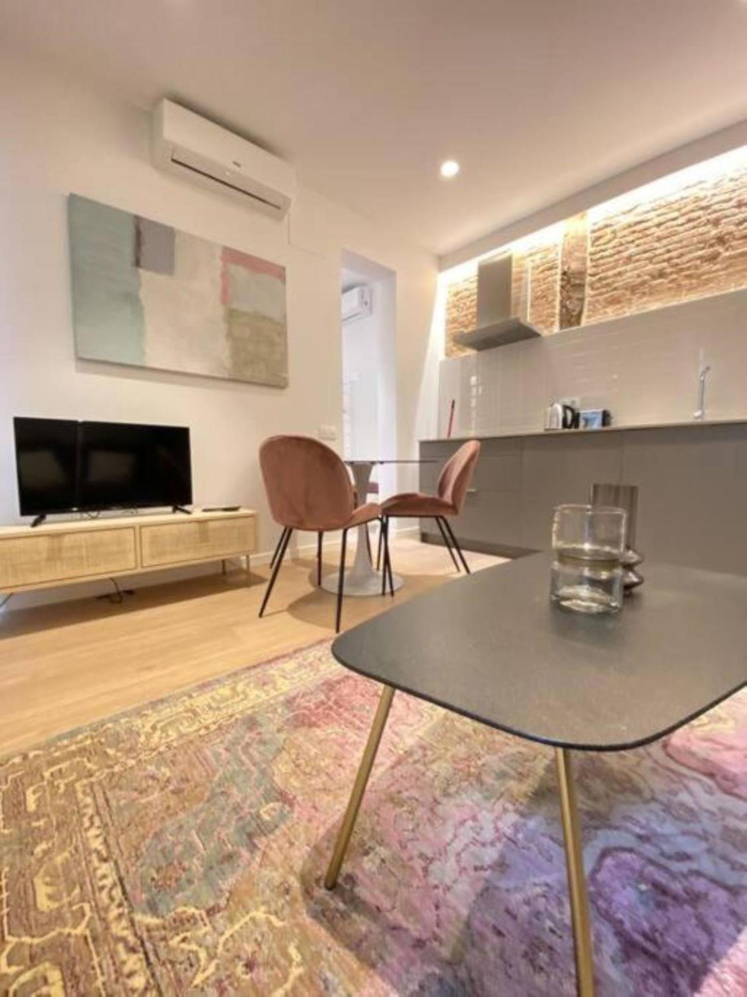 Apartament Tu Refugio Urbano En El Vibrante Barrio De La Latiina *