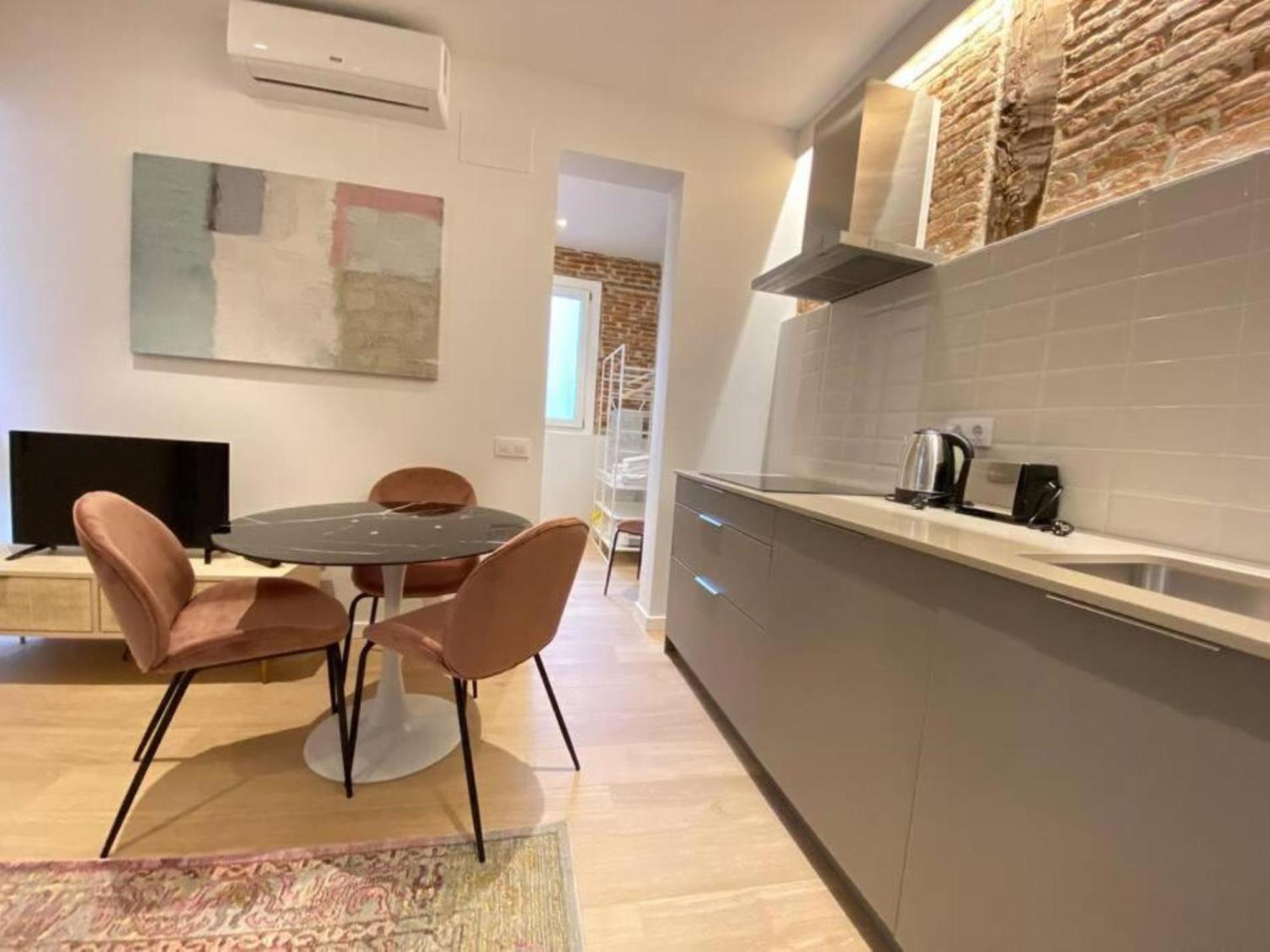 Apartament Tu Refugio Urbano En El Vibrante Barrio De La Latiina